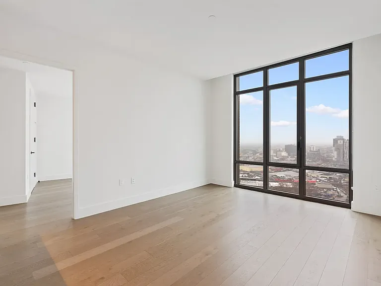92-27 160th St #2106 — Photo 9