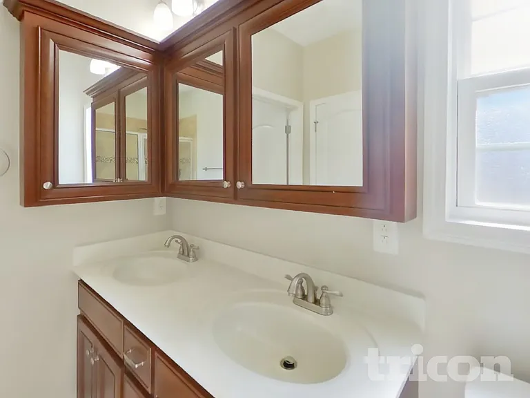 8820 Cole St — Photo 7