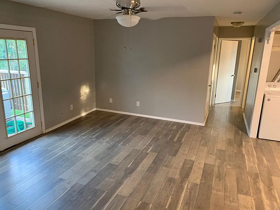 5th image of 2522 Cedarwood Ave