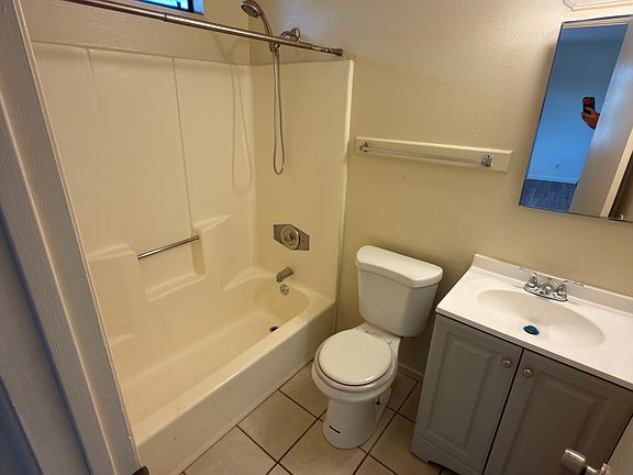 4th image of 3662 Van Dyke Ave APT 7