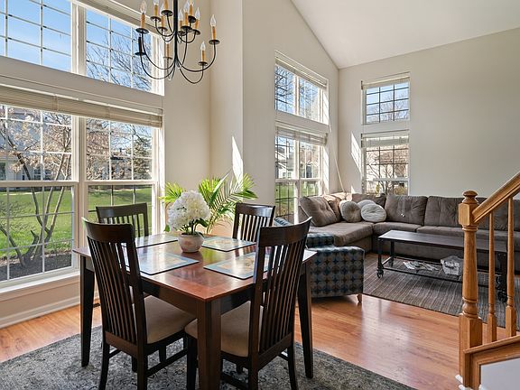 3rd image of 1336 Spencer Ln