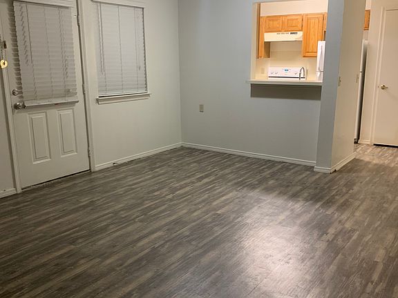 5th image of 1304 Halsell St APT 212