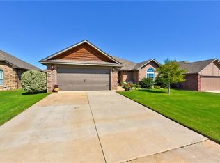 1417 Spoonwood Rd, Norman, OK 73071