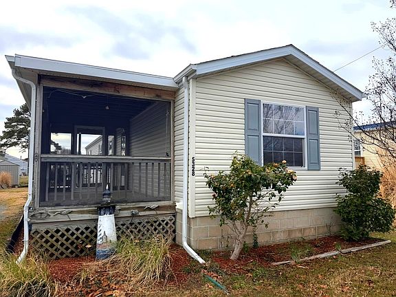 3rd image of 5328 Merritt Dr
