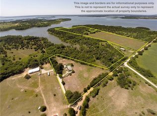 1976 N Saint James Rd, Pilot Point, TX 76258