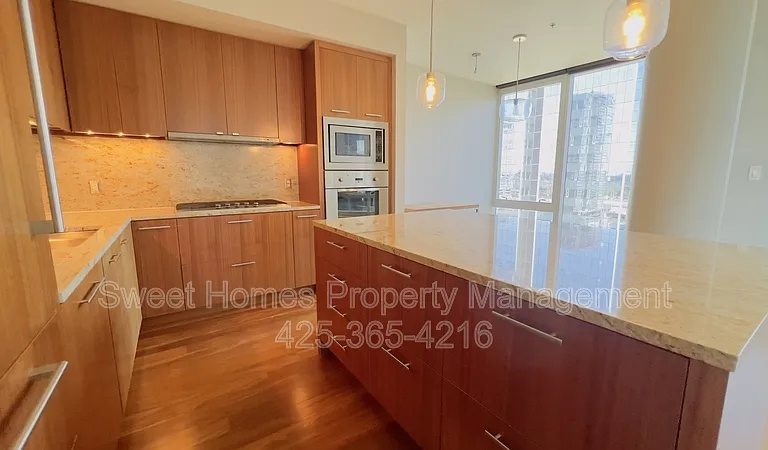 500 106th Ave NE #2207 — Photo 2