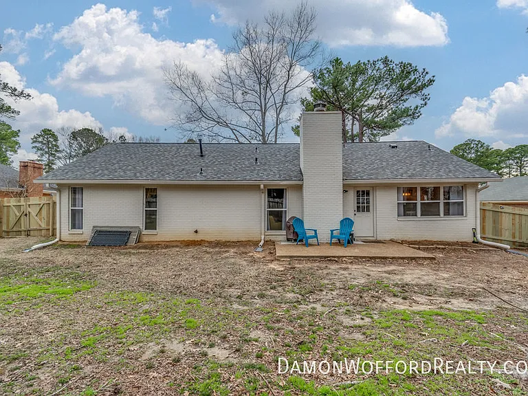 103 Live Oak Ln — Photo 4