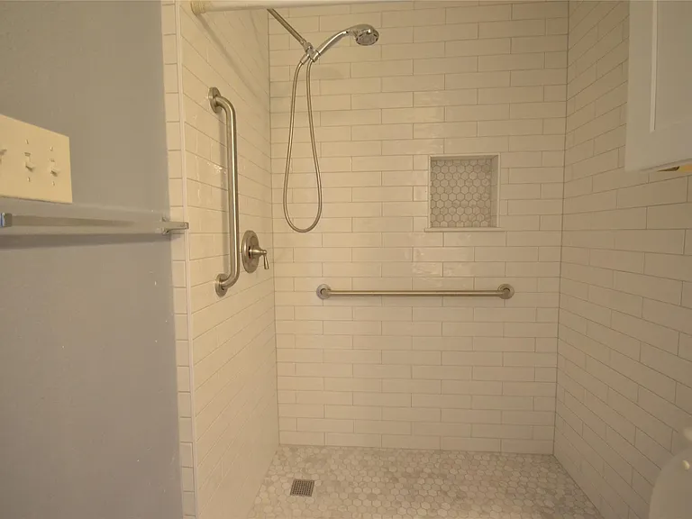 16114 Windermere Dr — Photo 11