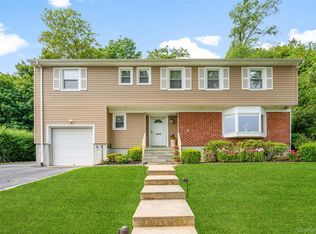 5 Oakridge Rd, White Plains, NY 10607
