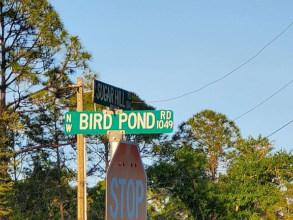 3rd image of 102 Bird Pond Rd