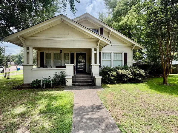 102 Elm Ave, Clarksdale, MS 38614