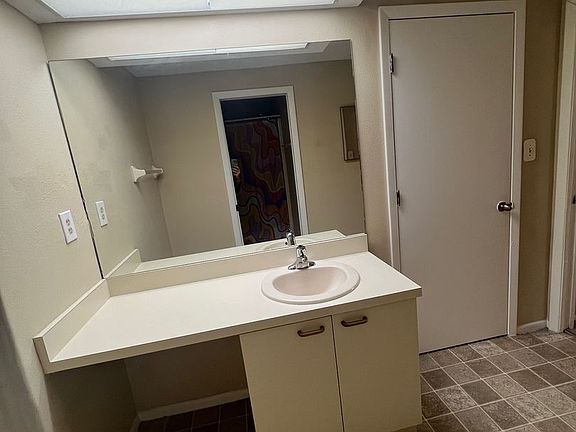 2nd image of 47 Emerald Bay Dr