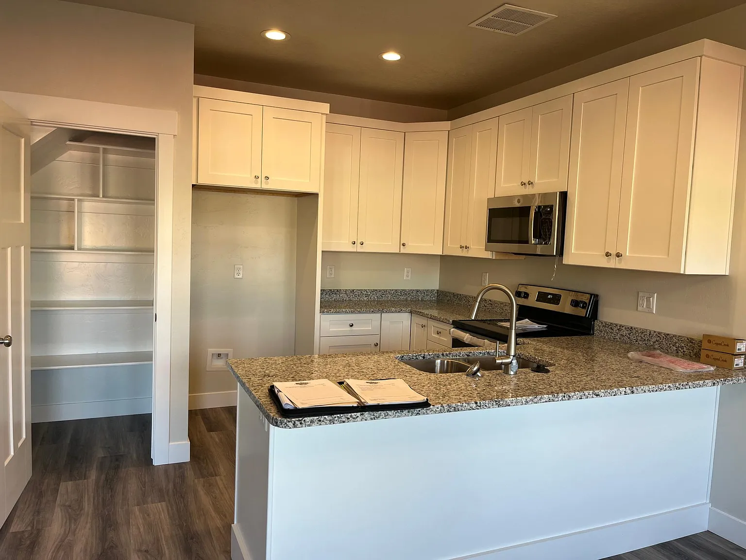 3 bed, 1558 sqft, $1,950 — Photo 4