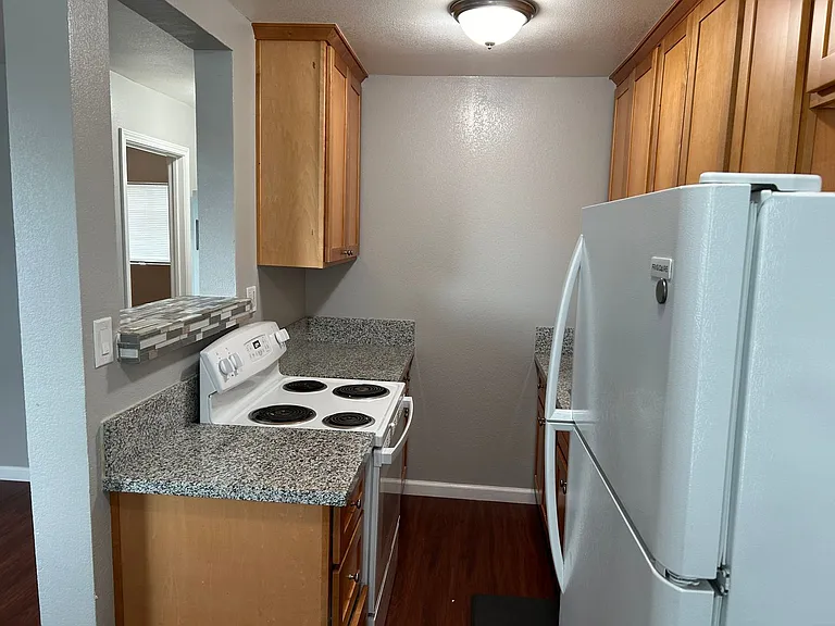 5352 Young St — Photo 2