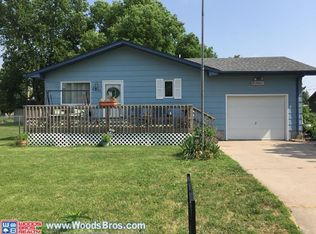 1211 E 8th St, Grand Island, NE 68801