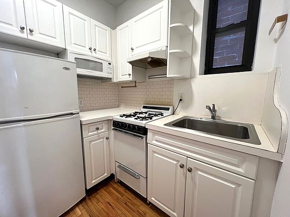 5th image of 242 E 77th St APT 4FW