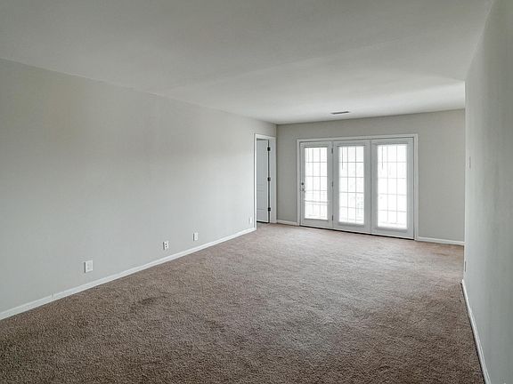 4th image of 1252 Villa Ln Unit F