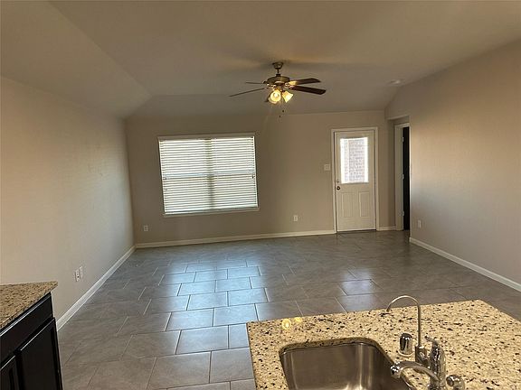 4th image of 2128 Del Mar Dr