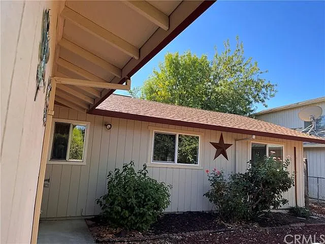 598 Keys Blvd photo 1