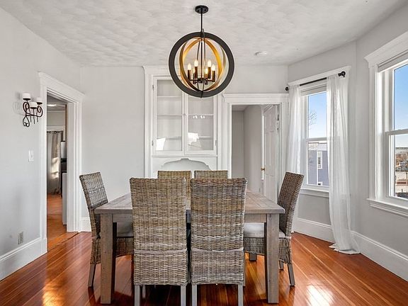 4th image of 1 King St #3