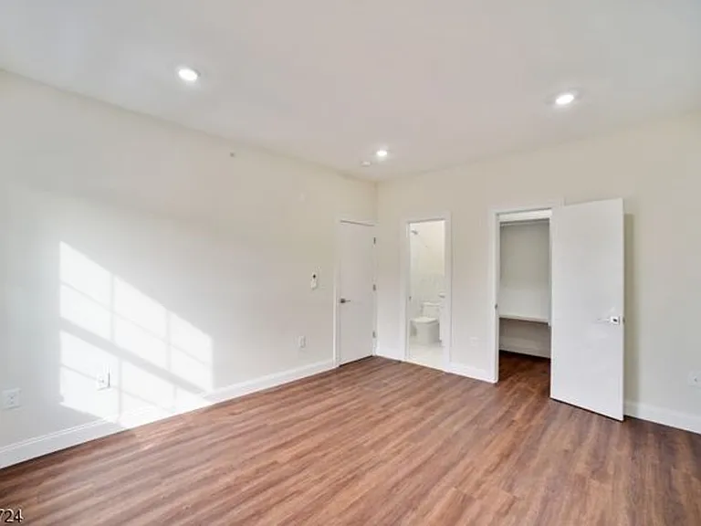 Park & Broad- New Development, 2 Beds/2 Baths, Parking and Storage — Photo 11