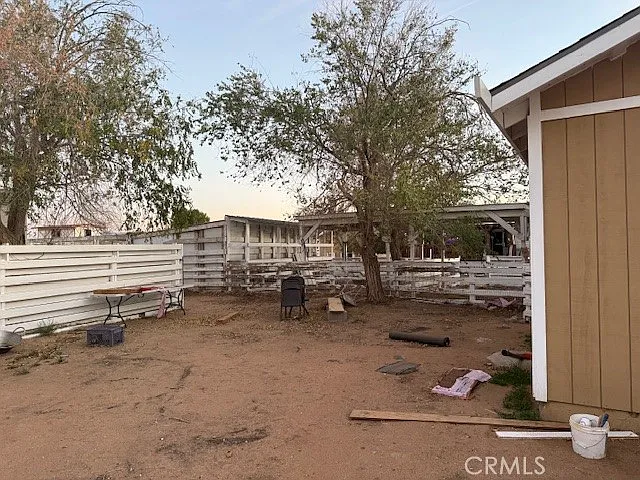 16100 Navajo Rd — Photo 28