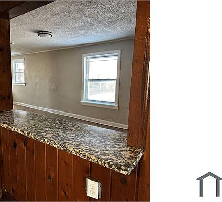3rd image of 2640 N Quaker Ave