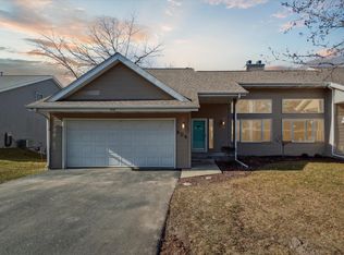 808 Metz Ln, Rockton, IL 61072