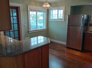 938 N 103rd St APT 4, Seattle, WA 98133