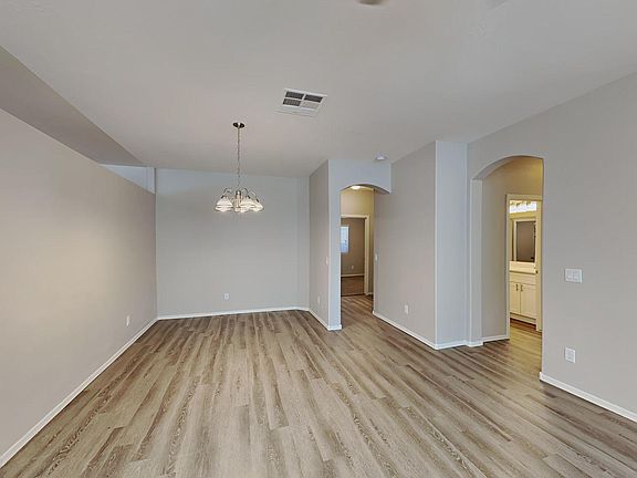 3rd image of 4724 W Wedgecliffe Dr