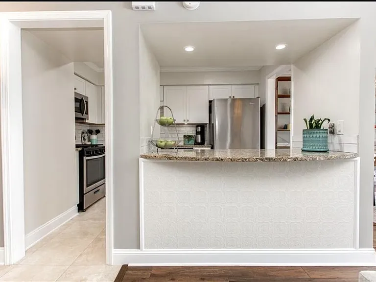 6980 Roswell Rd #B6 — Photo 4