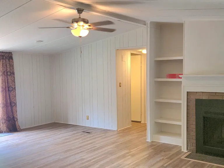 513 Horseshoe Lake Rd — Photo 9
