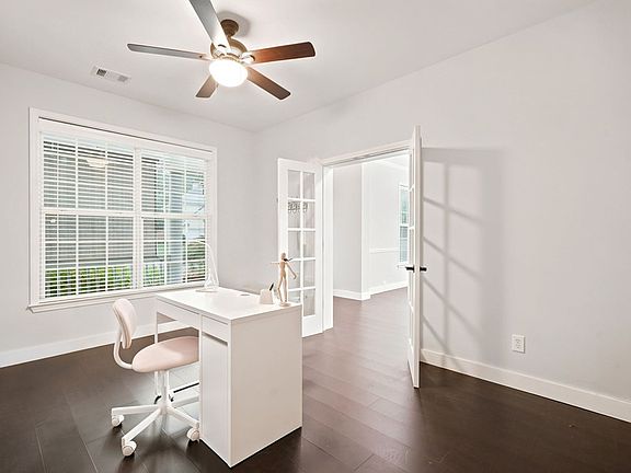 4th image of 225 Brookview Pl