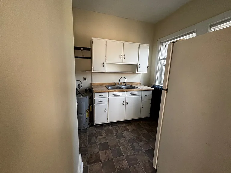 669 Farrington St #669 — Photo 4