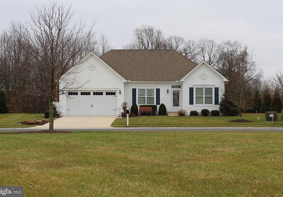 1st image of 18903 Riverwalk Dr