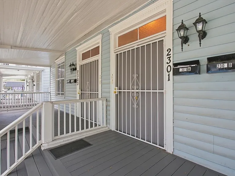 2301 Abercorn St #A — Photo 4
