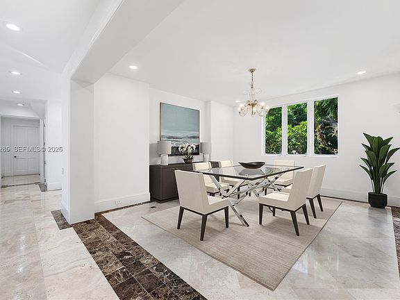 4th image of 673 Destacada Cir
