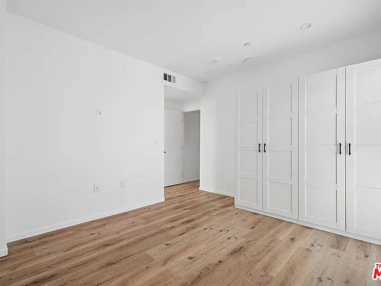 662 N Mariposa Ave #1/2 — Photo 19