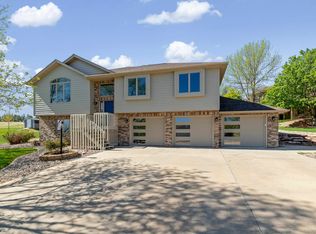 5365 Scrub Oak Cir, Rapid City, SD 57702
