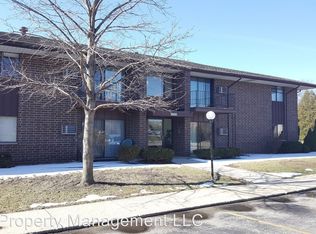 8832 39th Ave APT 5W, Kenosha, WI 53142