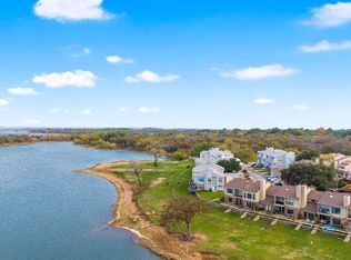305 Oakbrook Dr, Lewisville, TX 75057