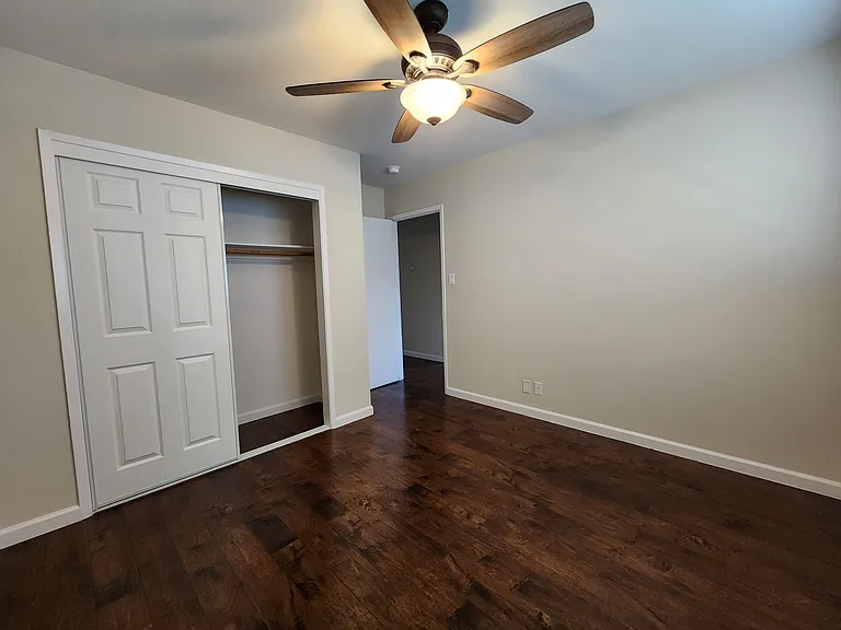 3499 Payne Ave — Photo 4