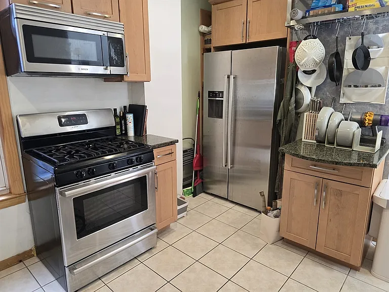 28 Bardwell St #1 — Photo 7