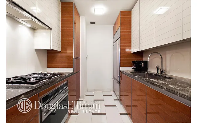 Rented by Douglas Elliman | media 7
