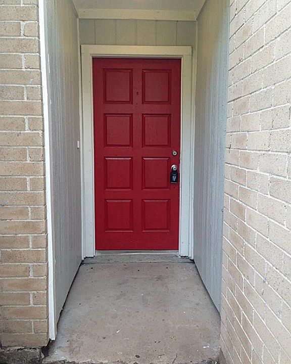1st image of 15874 Alger Dr