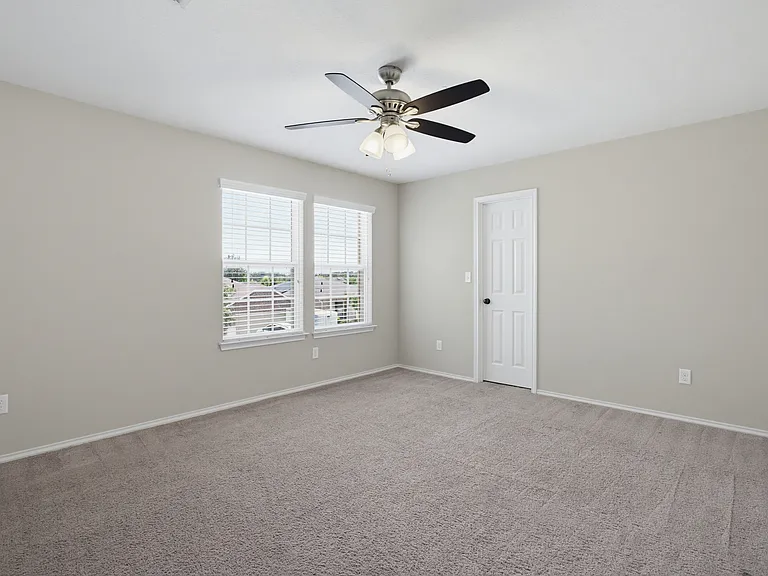 723 Trinity Star — Photo 28