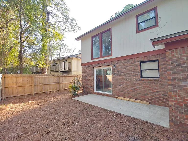 3693 Donovan Dr #B — Photo 6
