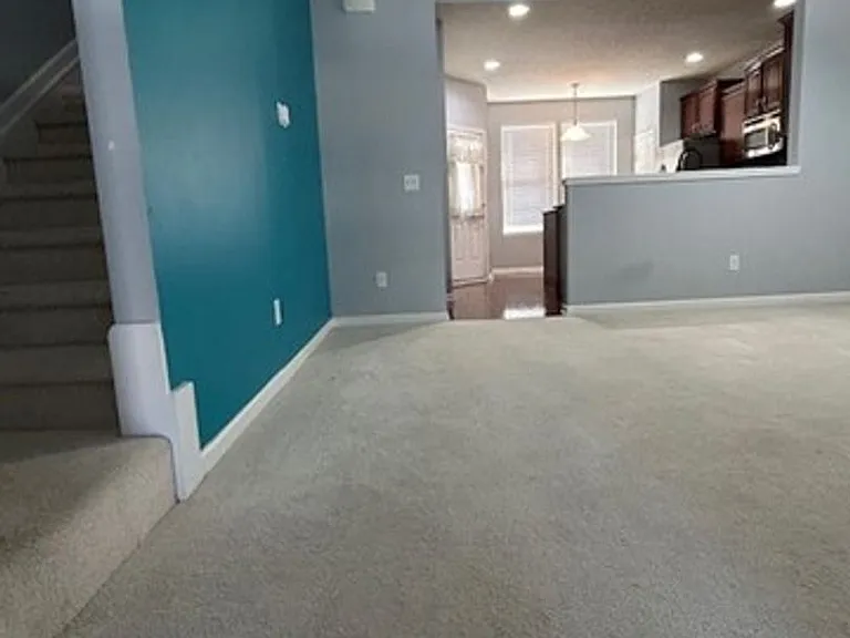 304 Kelsey Dr — Photo 4