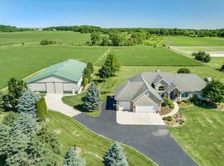 42W150 Hughes Rd, Elburn, IL 60119