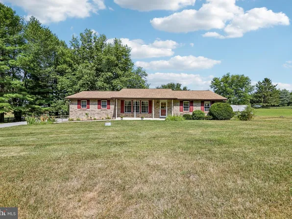 304 Blue Grass Ln, Hampstead, MD 21074